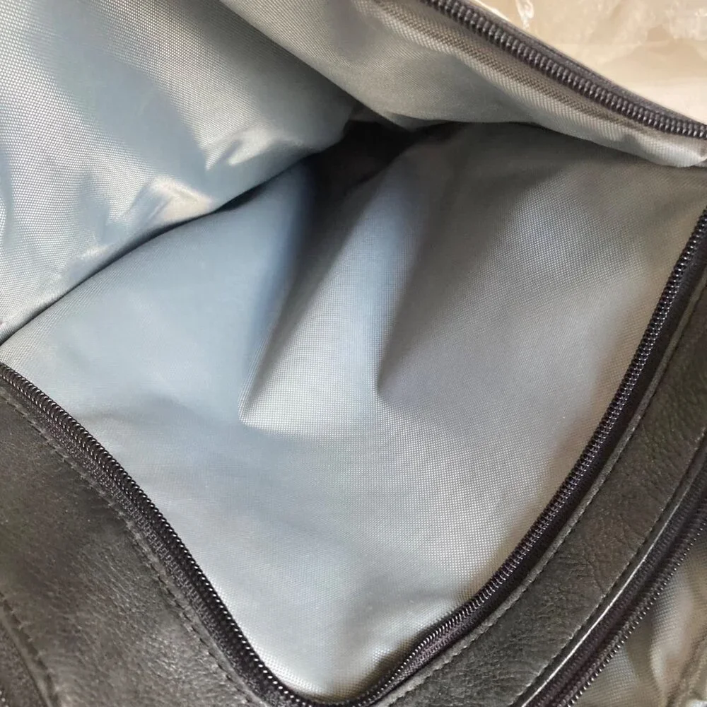 Levenger Black Leather Crossbody Laptop Tablet Bag Multiple Pockets Adj Strap